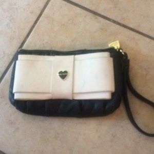 Quilted heart wristlet